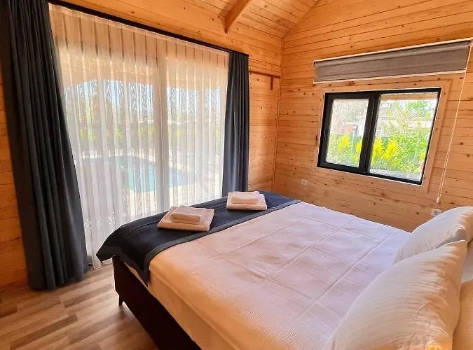 Karya Tree House Dalaman