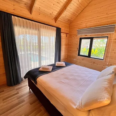 Karya Tree House Dalaman